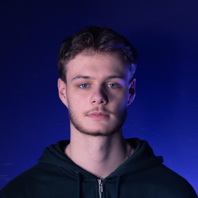 Quentin Chaponneau, graphiste freelance à Lyon